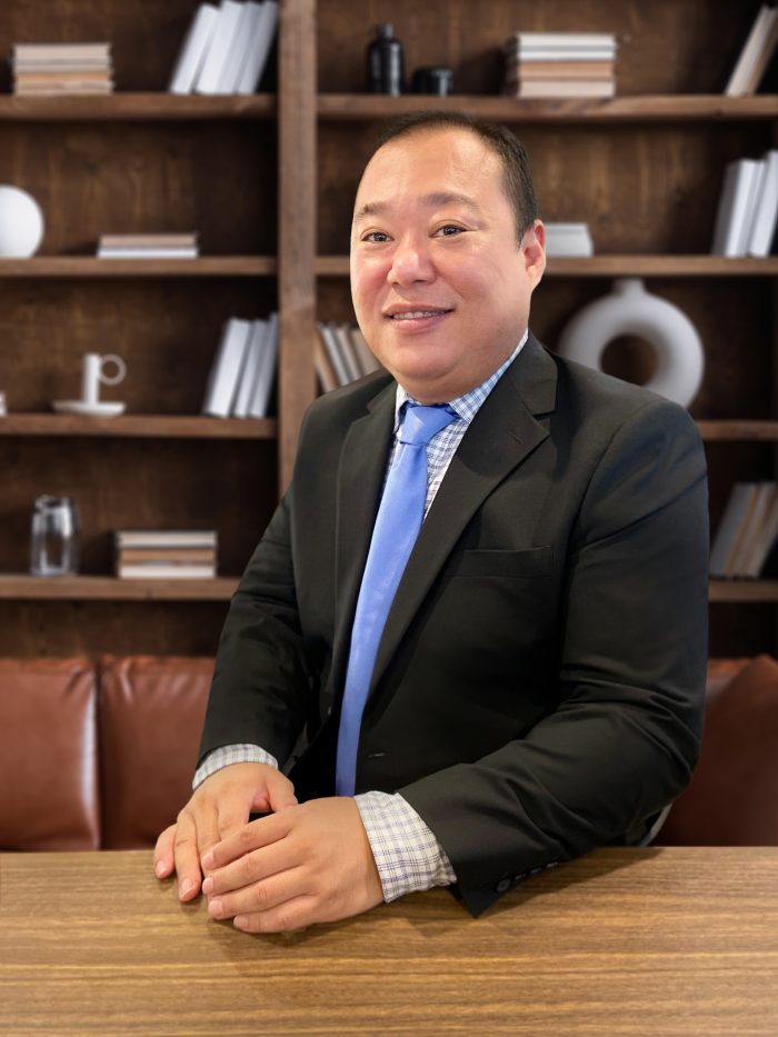 Dr Desmond Ho